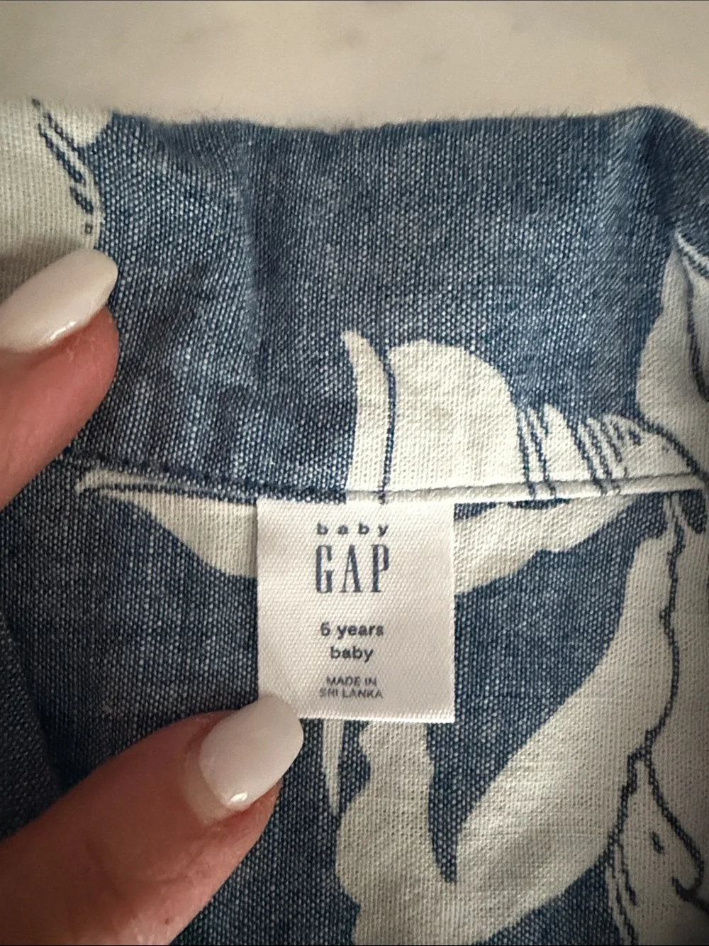 GAP Blue and White Floral Short-Sleeve Button-Up Shirt